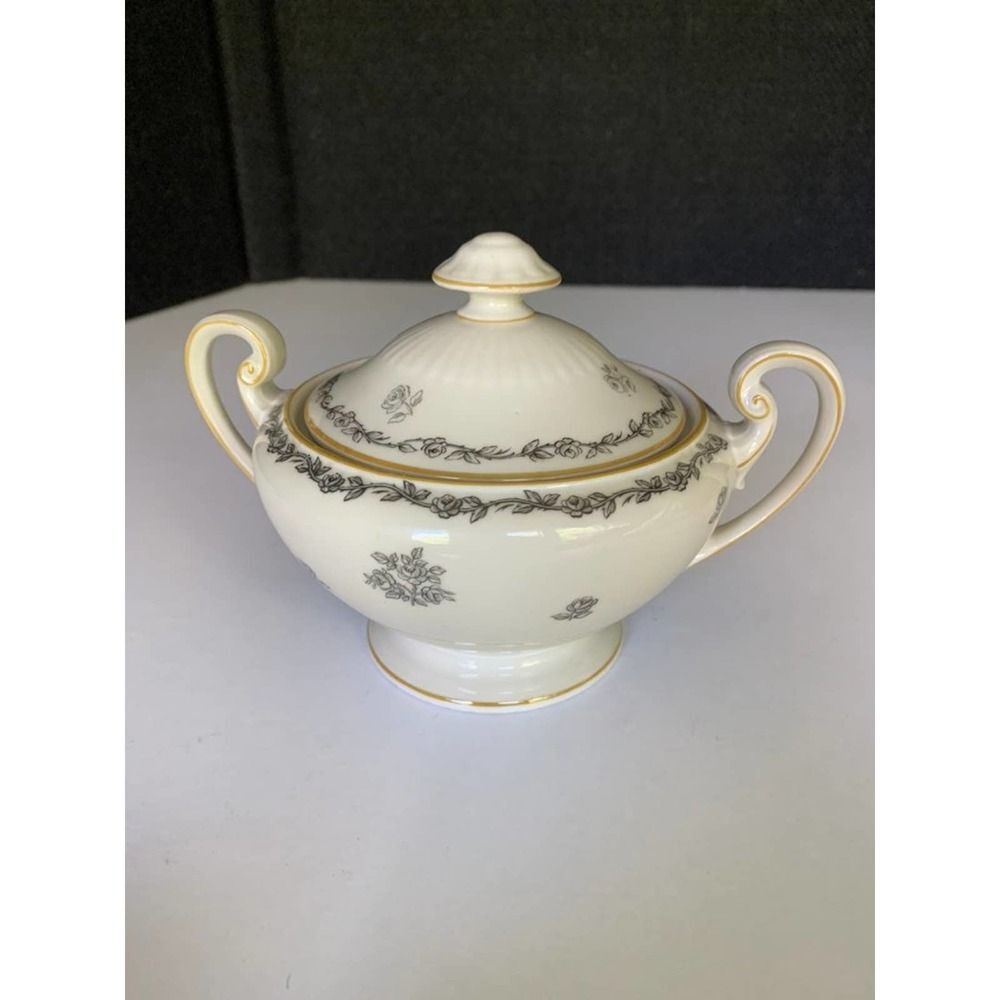 Bavaria Tirschenreuth sugar bowl w lid